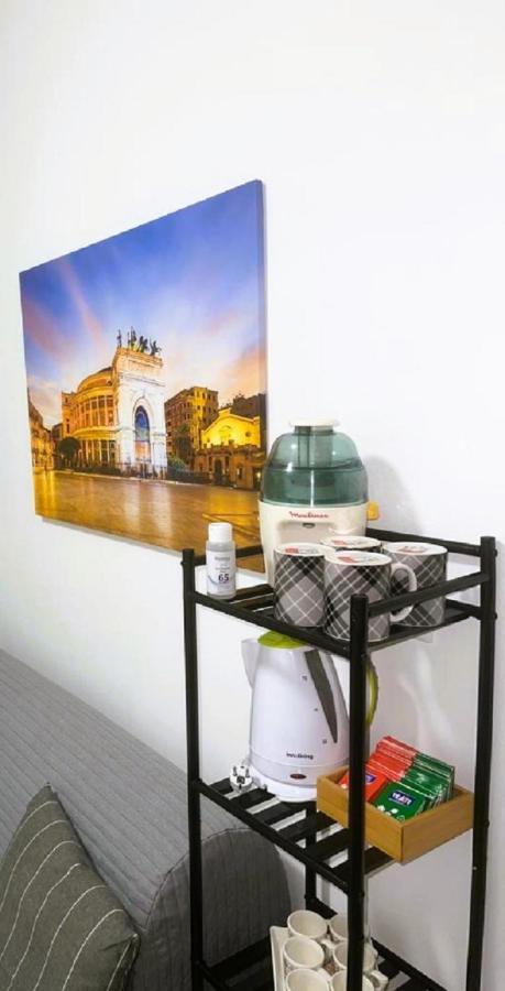 The Traveler'S House Apartment Palermo Exterior photo